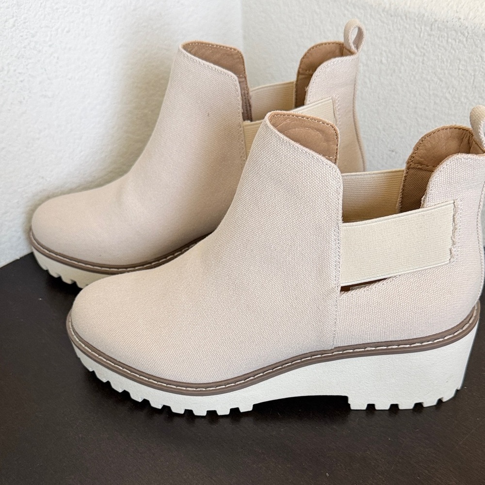 Dolce Vita Cream/ Off White Canvas Ankle Booties.